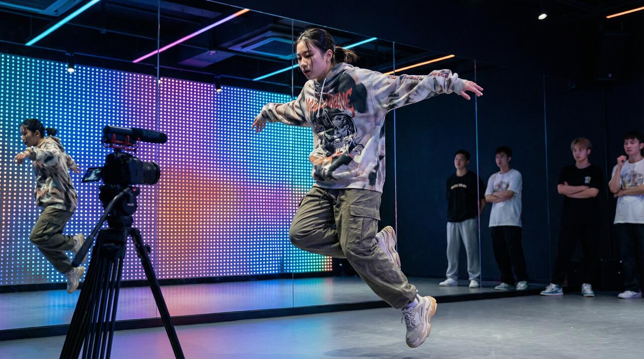 歪歪漫画舞蹈视频